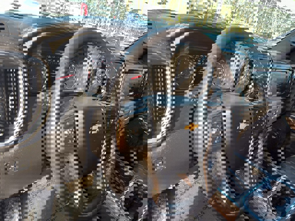 Used 2022 Chevrolet Silverado 1500 High Country w/ Z71 Off-Road Package image 15