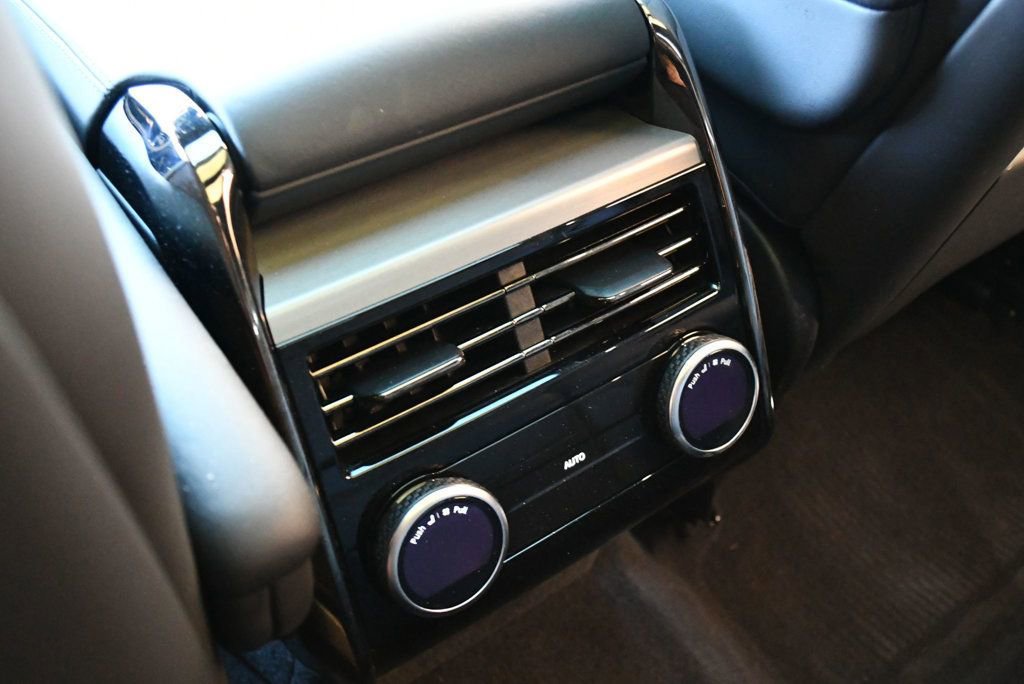 Used 2024 Land Rover Range Rover Sport Dynamic SE image 56