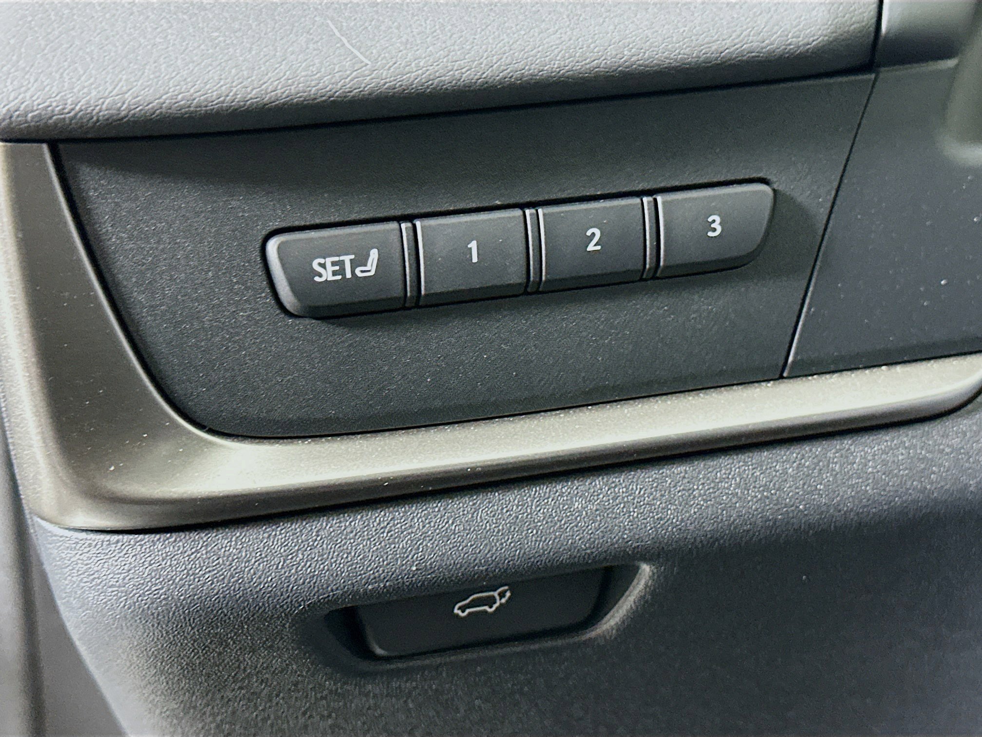 Used 2023 Lexus RZ 450e Premium w/ Accessory Package (Z1) image 17