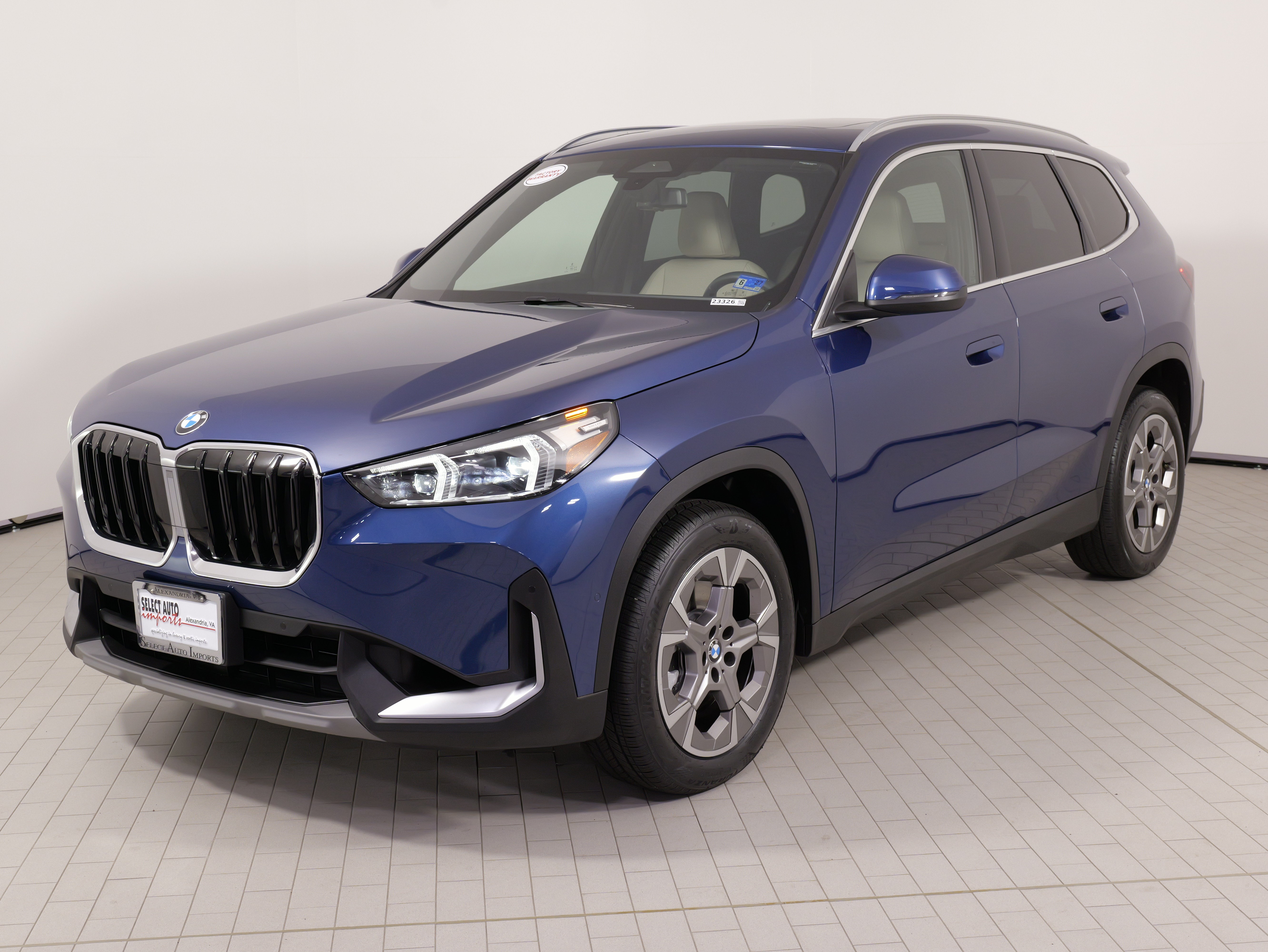 Used 2023 BMW X1 xDrive28i w/ Convenience Package AWD/4WD image 3