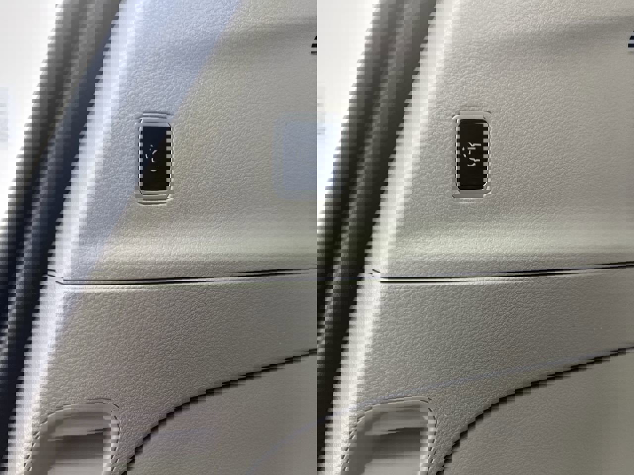 Used 2020 Chrysler Pacifica Limited image 33