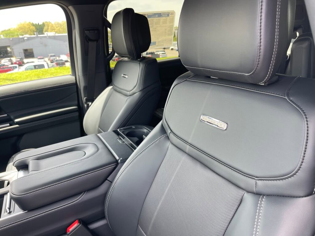 New 2026 Ford Expedition Platinum AWD/4WD image 9