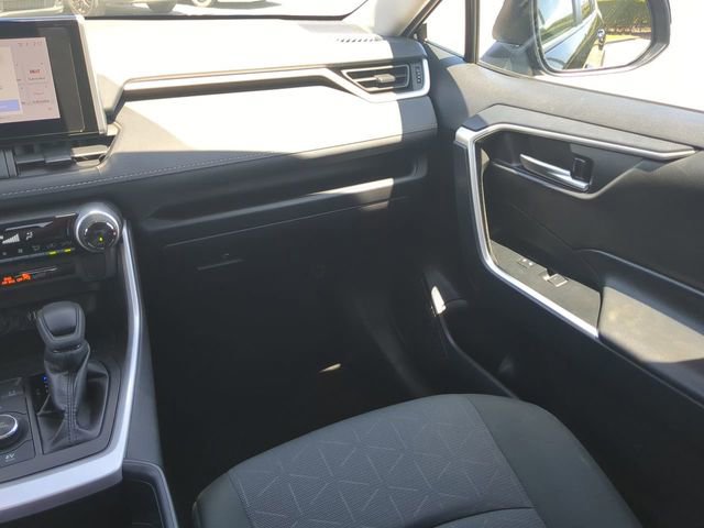 Used 2024 Toyota RAV4 XLE image 17