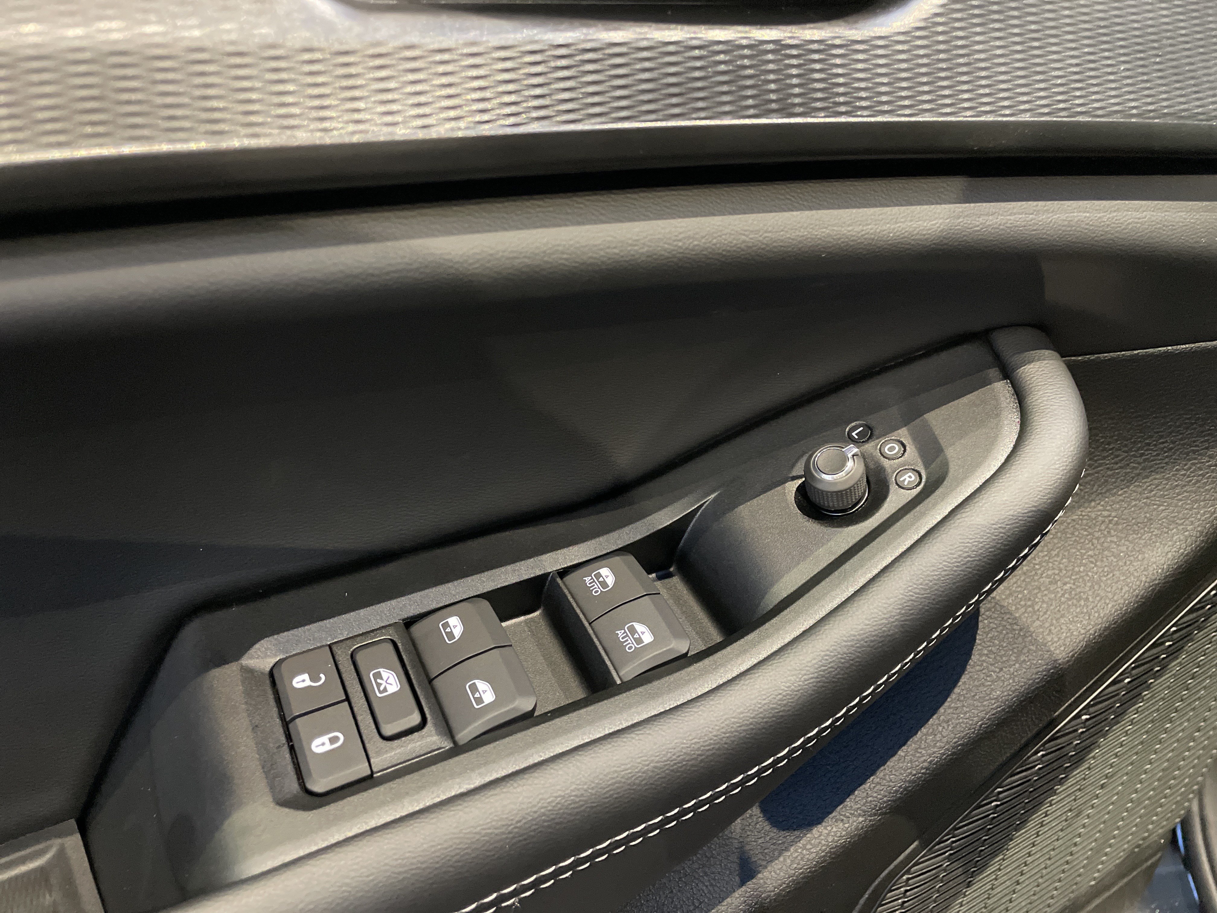 New 2025 Jeep Grand Cherokee Laredo RWD image 15