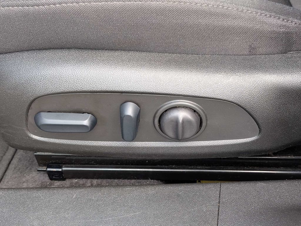 Used 2025 Chevrolet Malibu LT FWD image 20