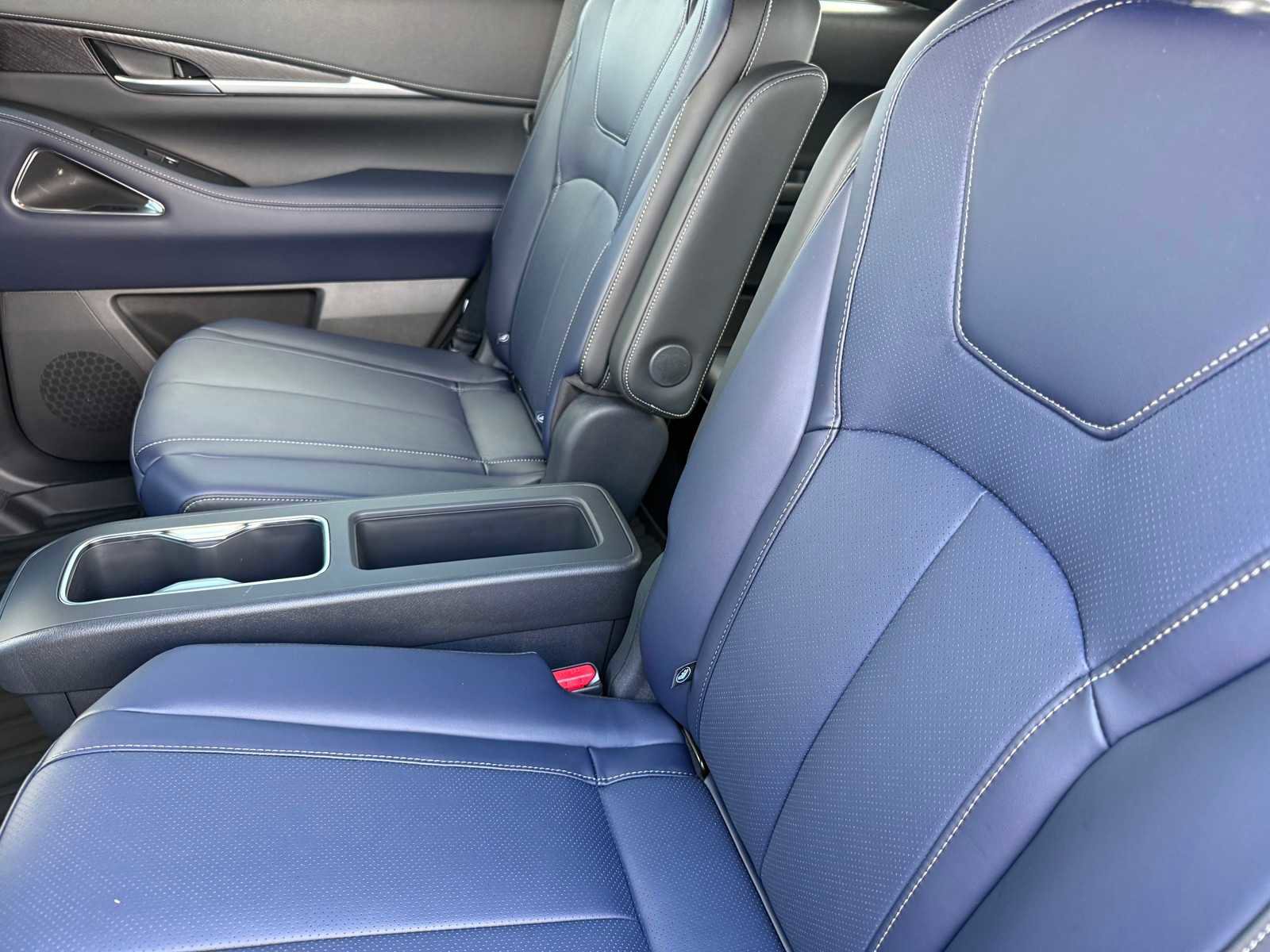 New 2026 INFINITI QX60 Luxe w/ Dark Cargo Package image 23