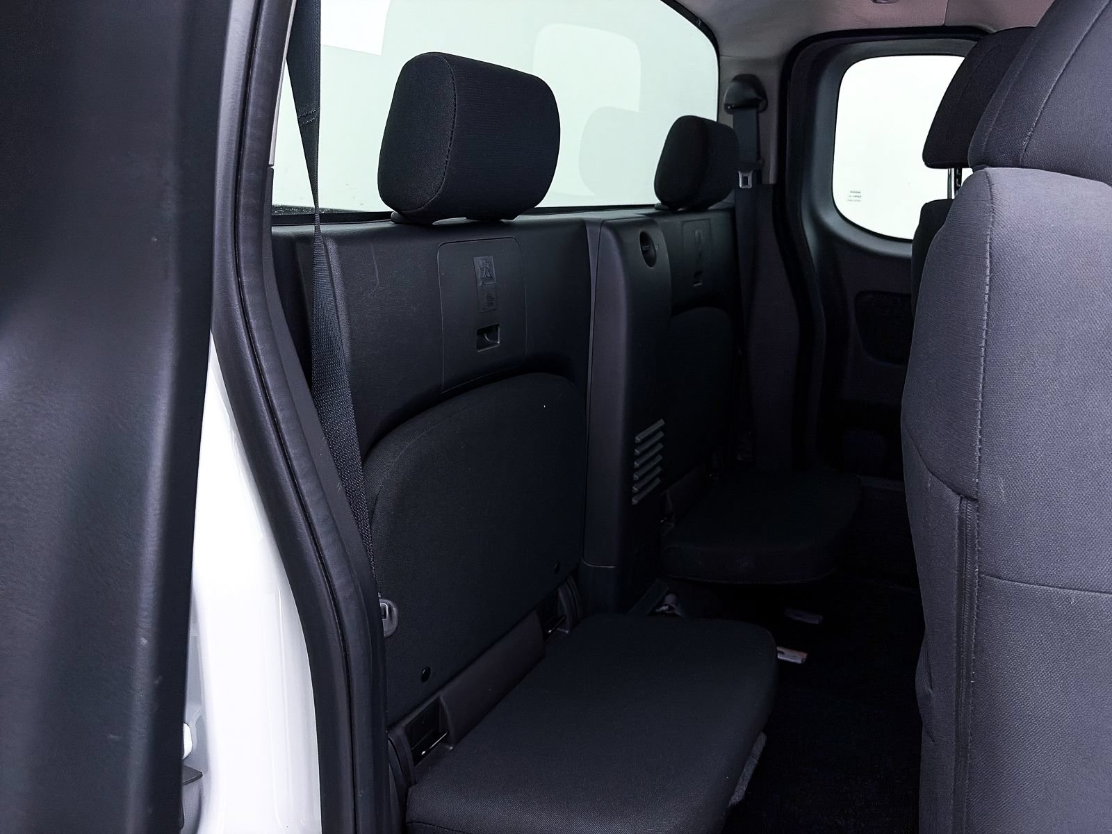 Used 2022 Nissan Frontier S w/ Technology Package RWD image 31