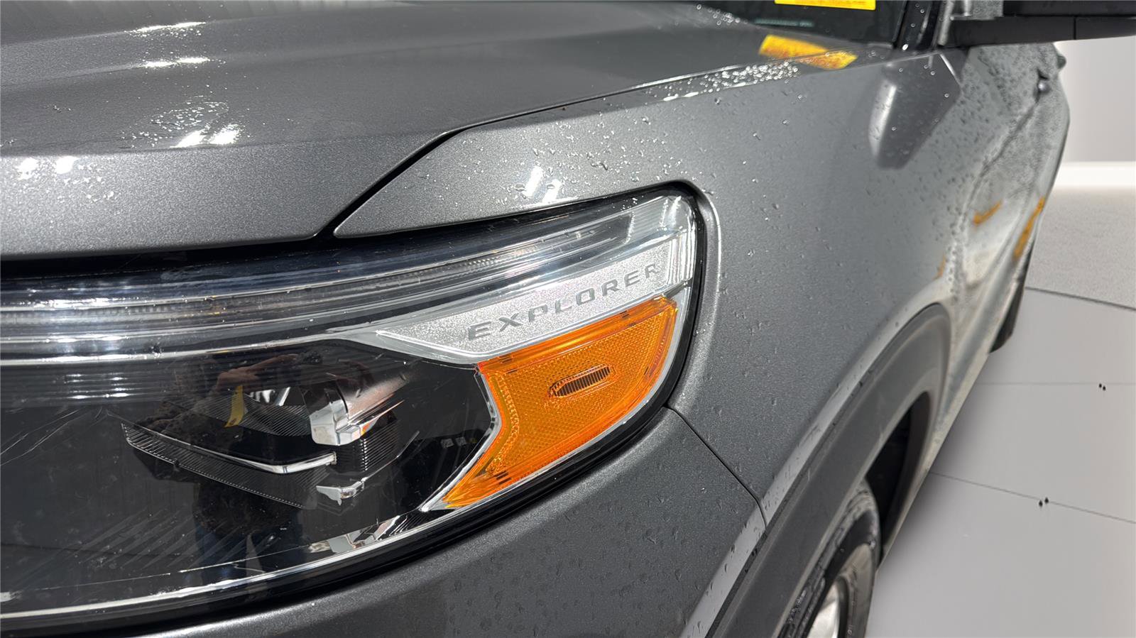 Used 2024 Ford Explorer XLT RWD image 28