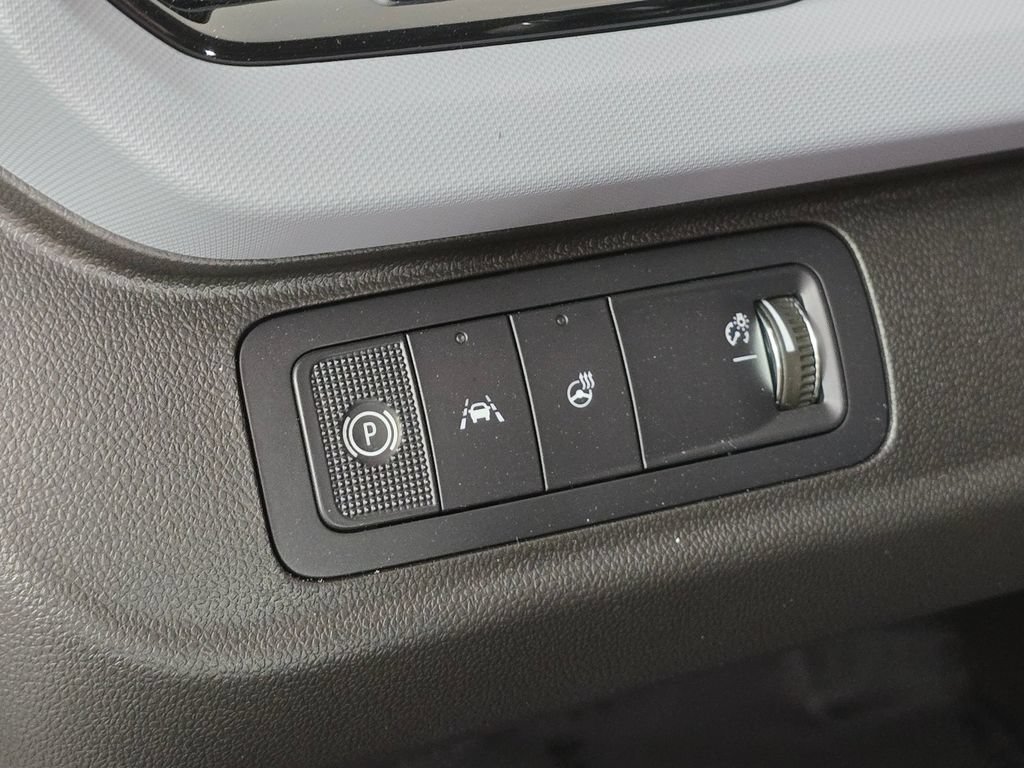 New 2027 Chevrolet Bolt LT w/ Comfort Package FWD image 28