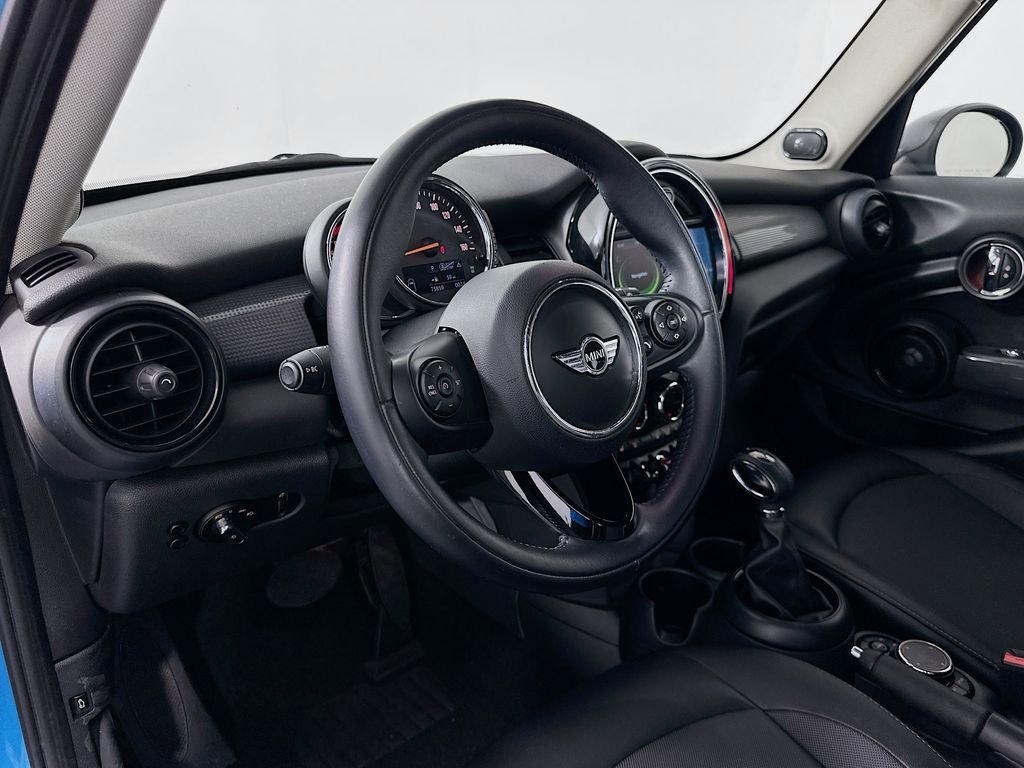 Used 2017 MINI Cooper 4-Door Hardtop FWD image 9
