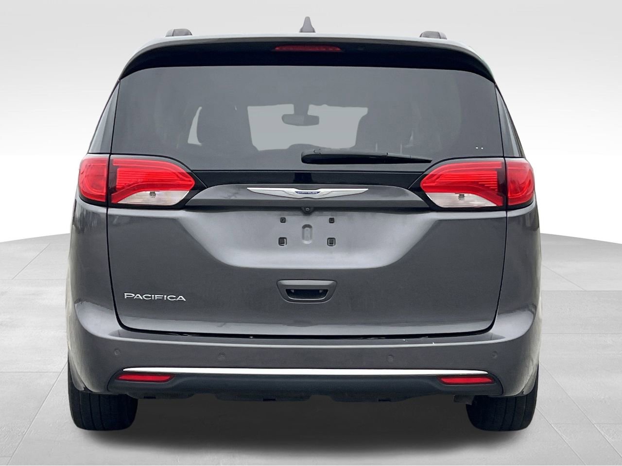 Used 2018 Chrysler Pacifica Touring Plus w/ Tire & Wheel Group image 31