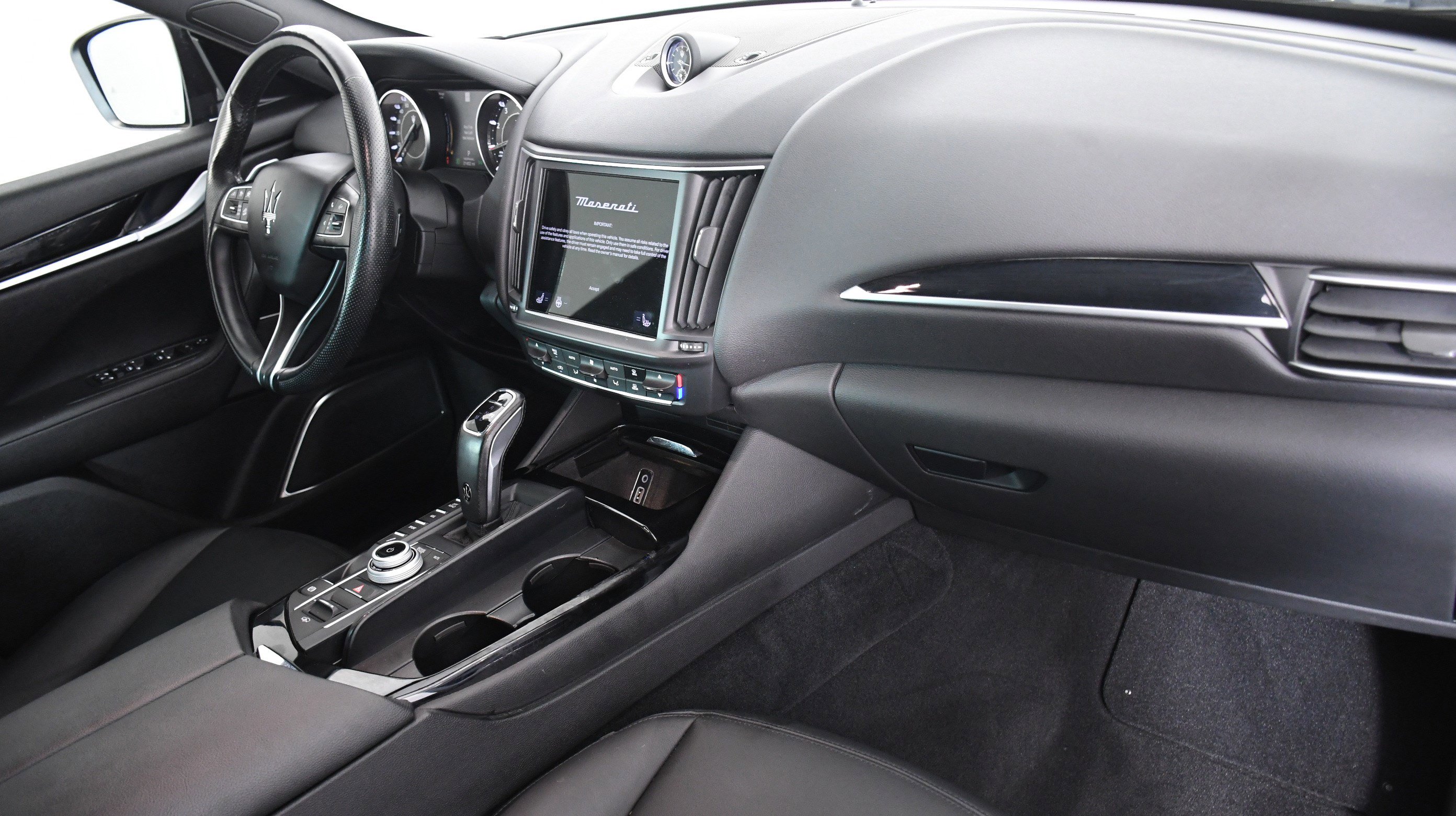 Used 2022 Maserati Levante GT image 28