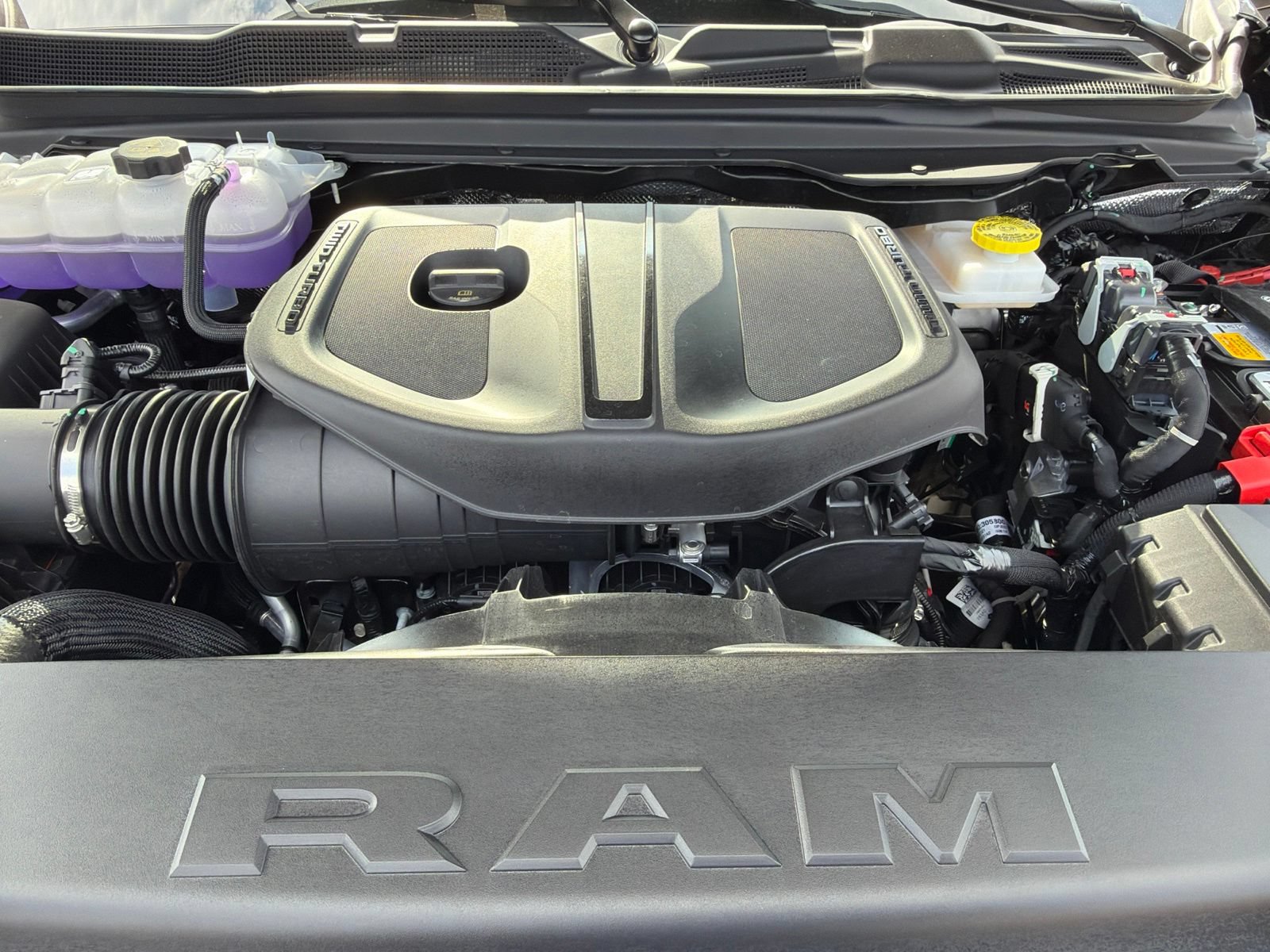 New 2027 RAM 1500 Rebel w/ Rebel Level 2 Equipment Group AWD/4WD image 12