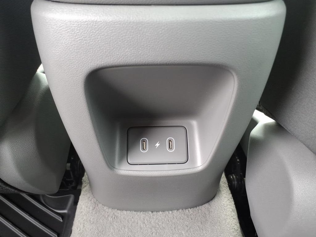 New 2026 Hyundai Elantra Sport FWD image 12