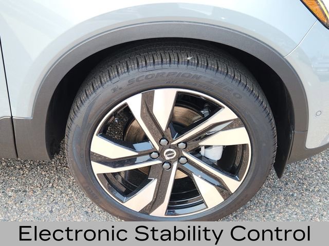 New 2025 Volvo XC40 B5 Ultra w/ Climate Package AWD/4WD image 19