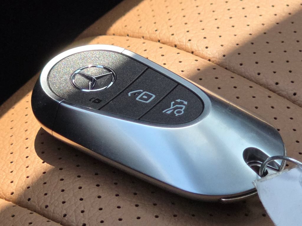 New 2026 Mercedes-Benz E 350 4MATIC Sedan image 37