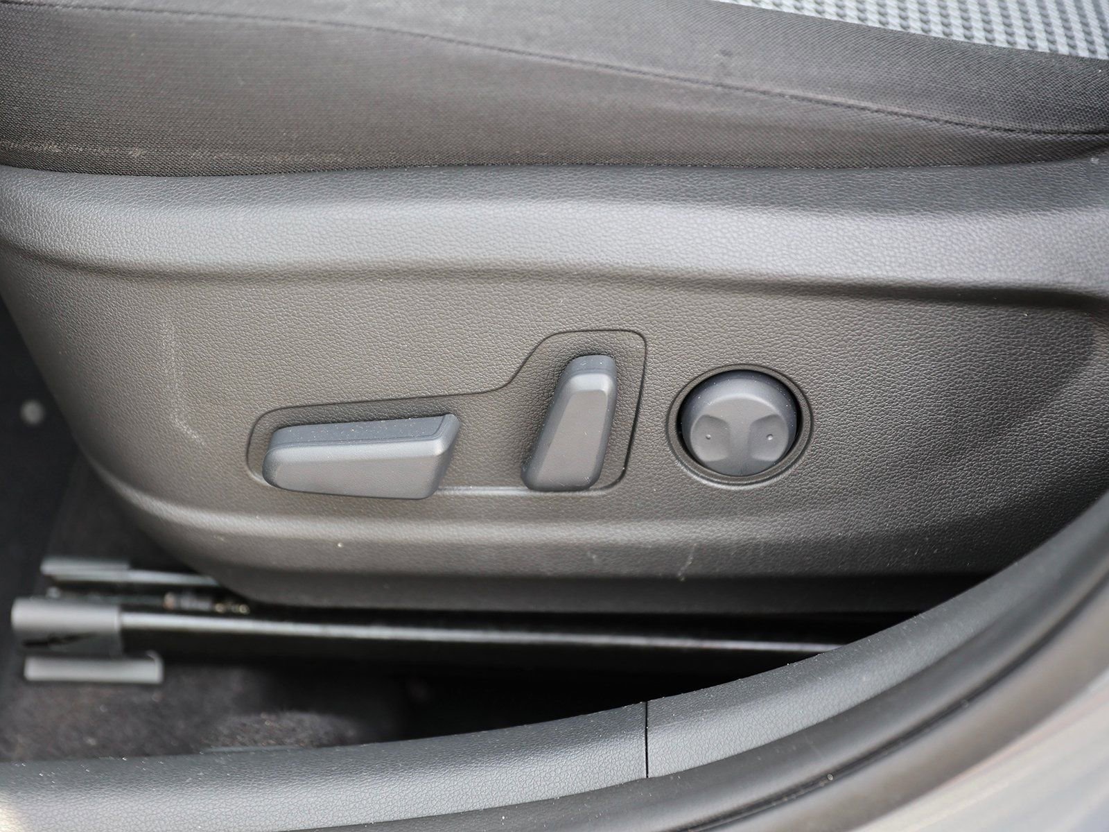 Used 2021 Hyundai Kona Night image 19