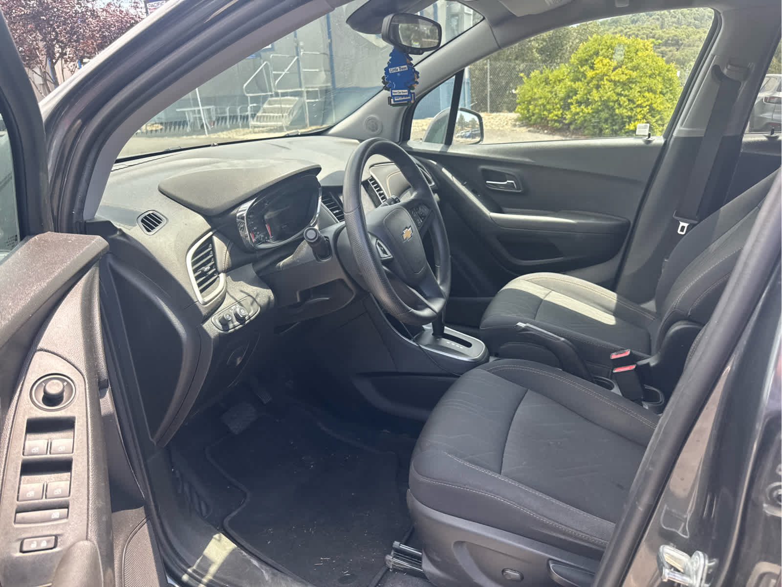 Used 2020 Chevrolet Trax LT AWD/4WD image 11
