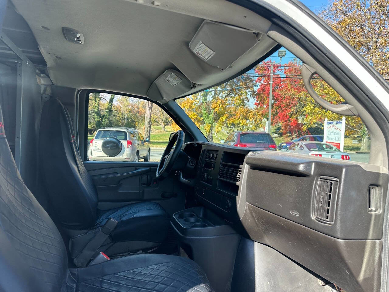 Used 2008 Chevrolet Express 2500 image 27