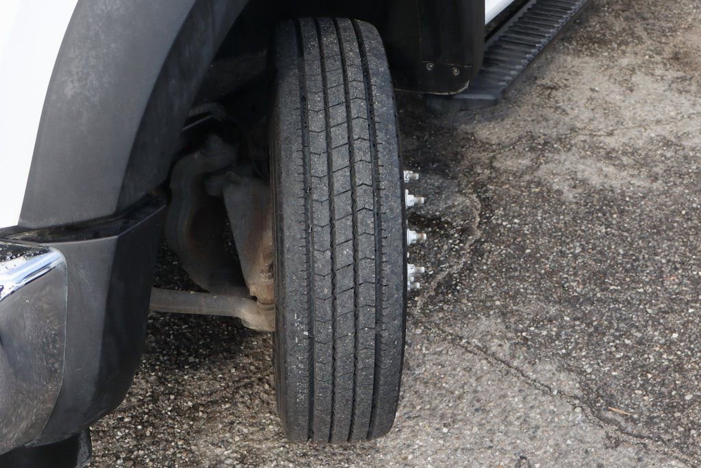 Used 2019 Ford F550 2WD Regular Cab Super Duty image 41