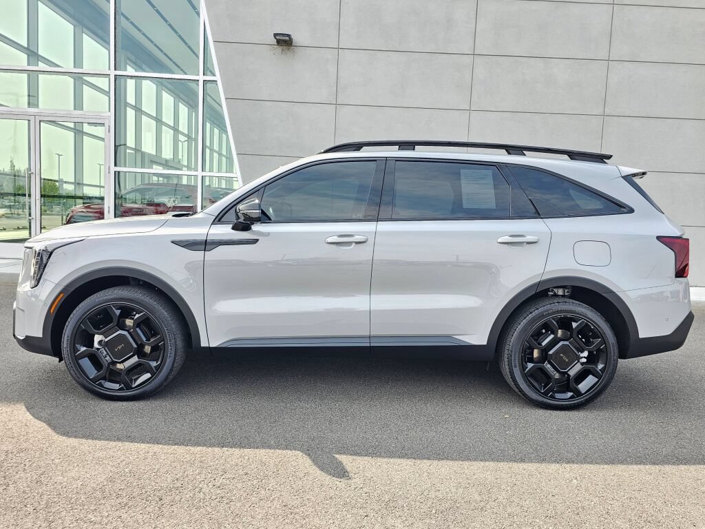 Used 2025 Kia Sorento SX Prestige AWD/4WD image 3