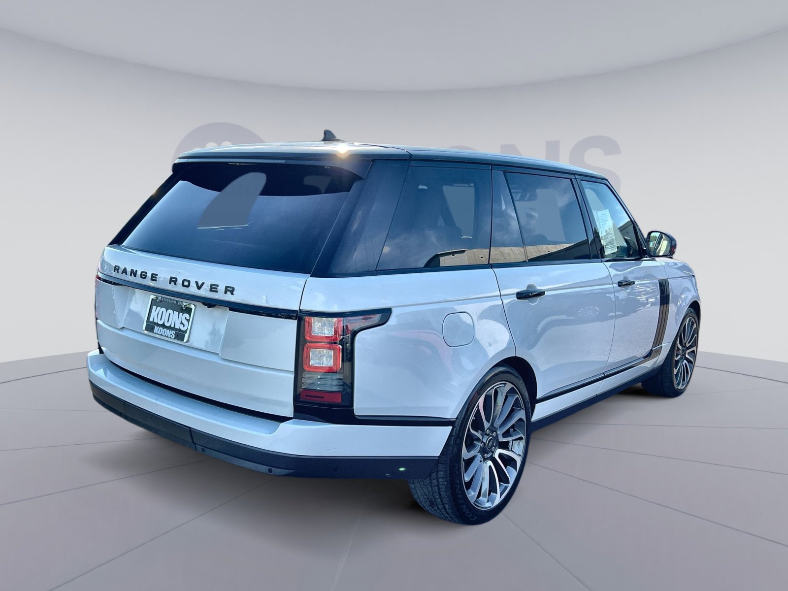 Used 2016 Land Rover Range Rover Long Wheelbase Supercharged AWD/4WD image 16