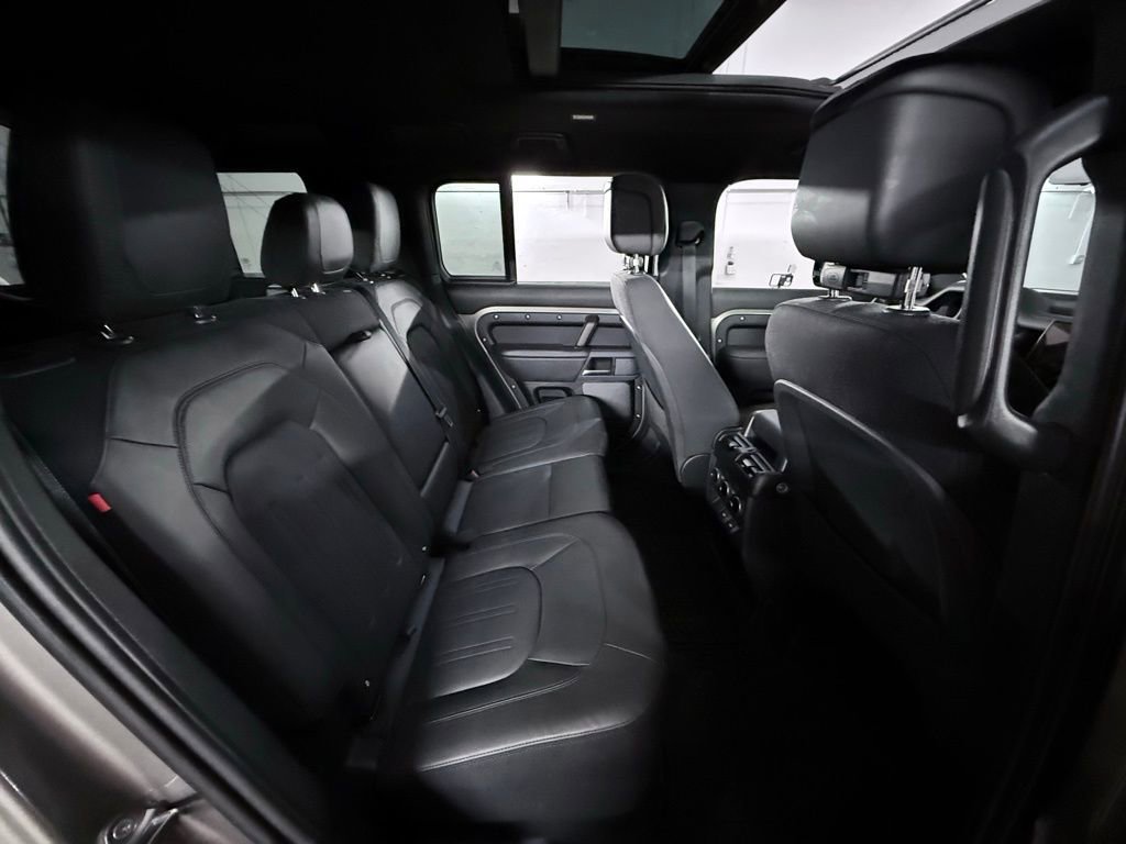 Used 2023 Land Rover Defender 110 X image 25