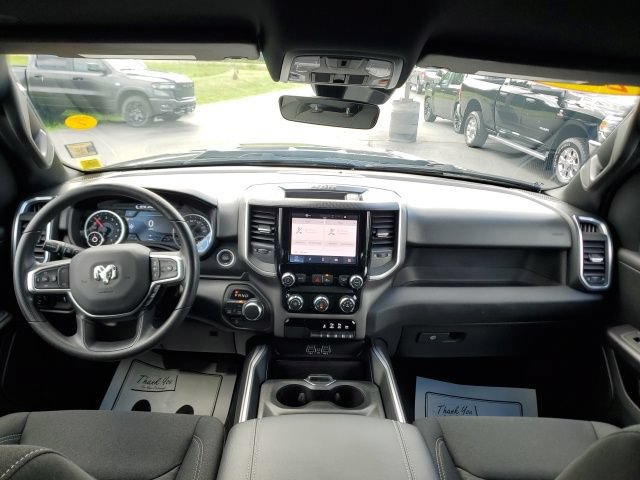 Used 2026 RAM 1500 Express AWD/4WD image 16