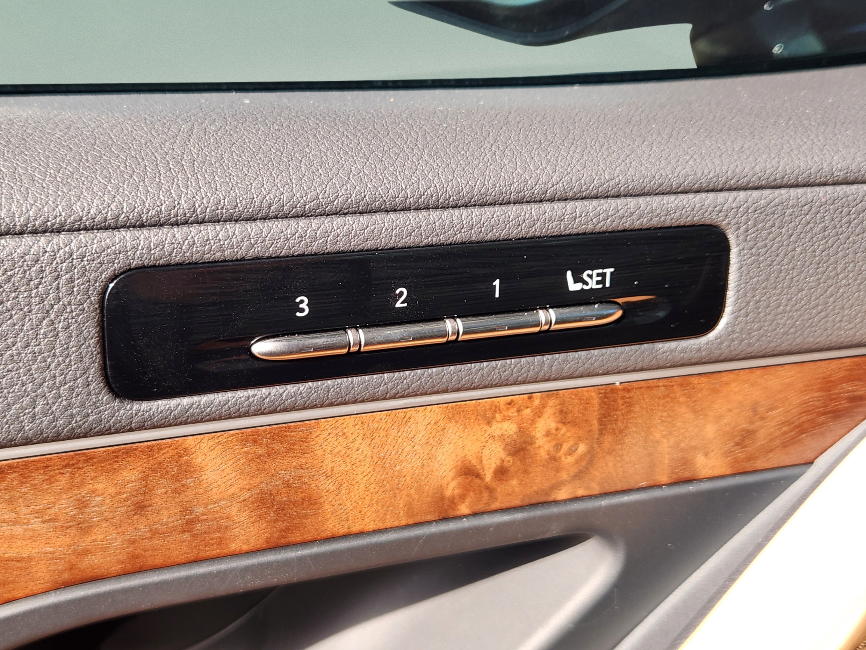 New 2026 Lexus LX 700h Luxury AWD/4WD image 18