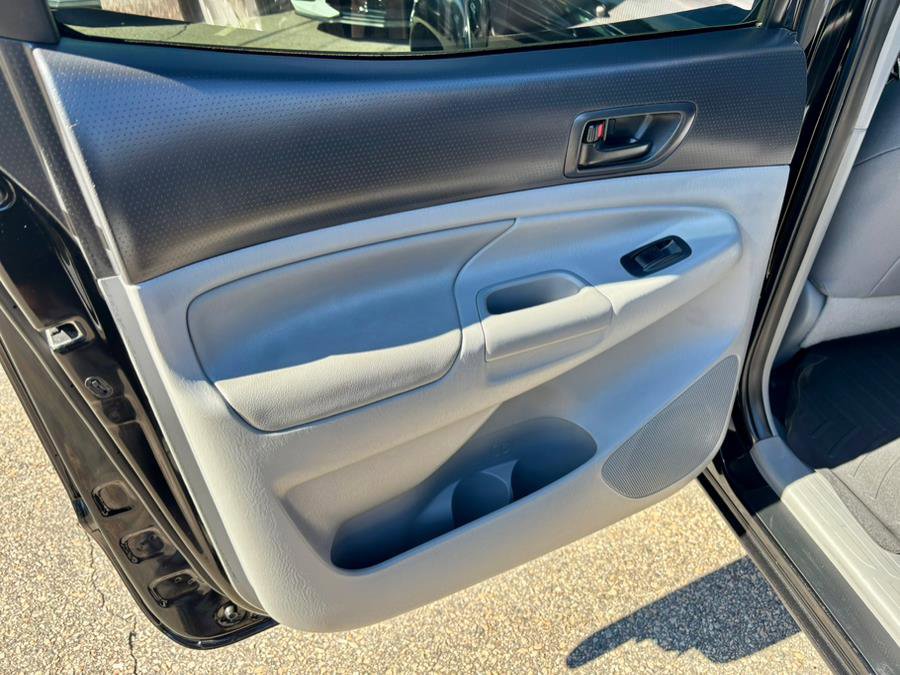 Used 2012 Toyota Tacoma 4x4 Double Cab image 17