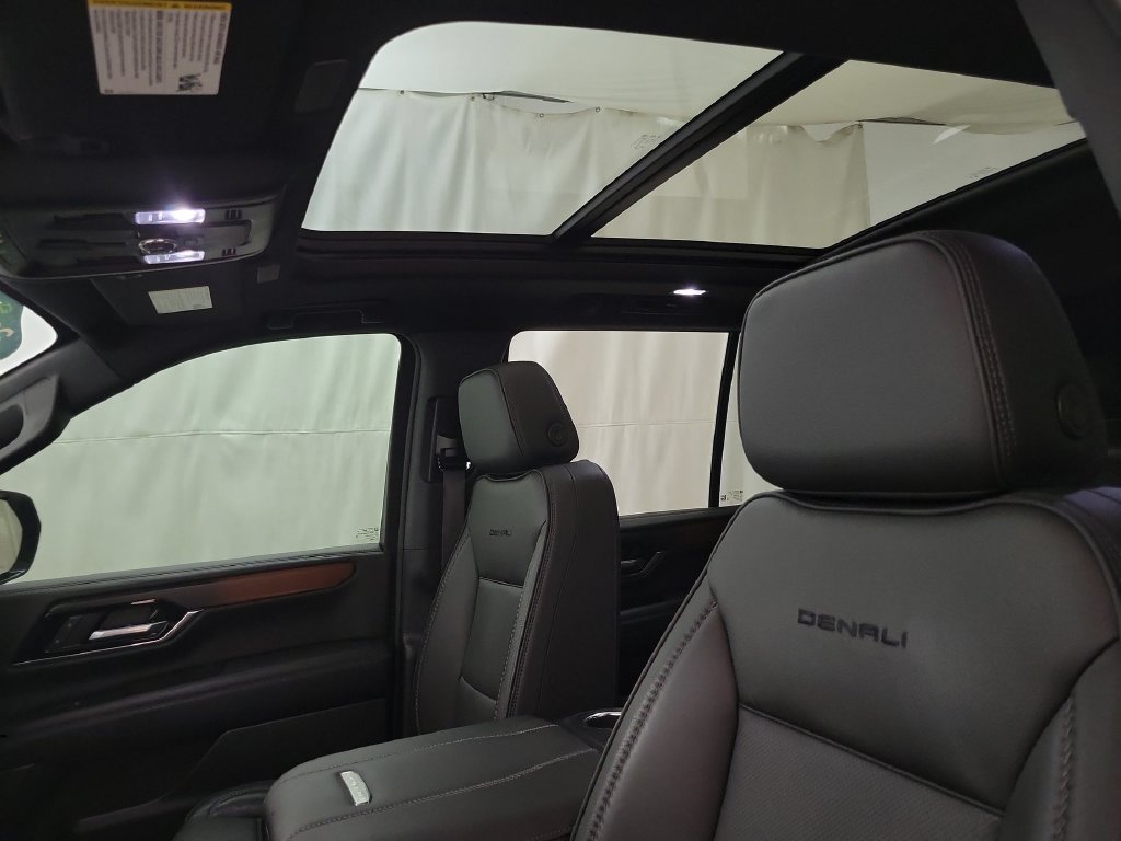 Certified 2025 GMC Yukon Denali w/ Sun & Power Step Package AWD/4WD image 11