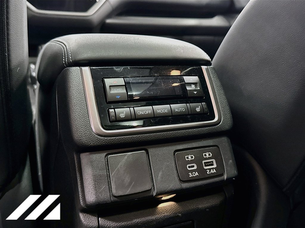 Used 2023 Subaru Ascent Limited w/ Technology Package AWD/4WD image 28