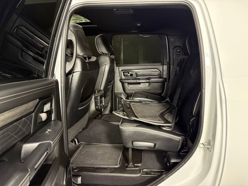 Used 2025 RAM 2500 Limited AWD/4WD image 29
