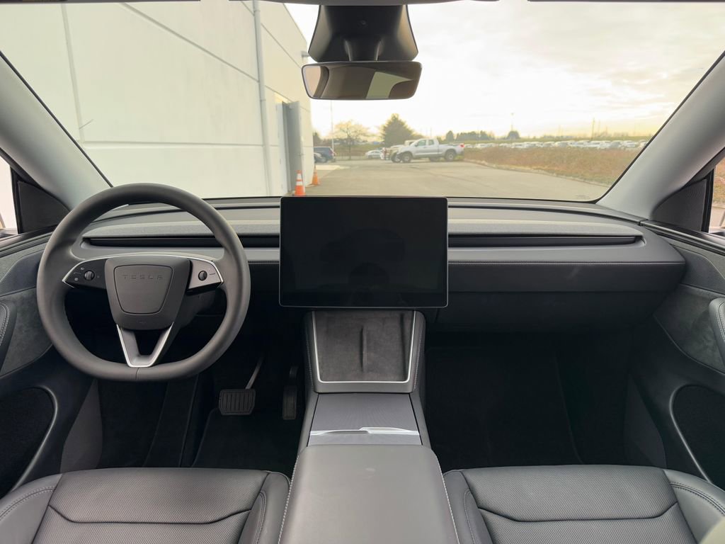 Used 2026 Tesla Model Y Long Range image 12