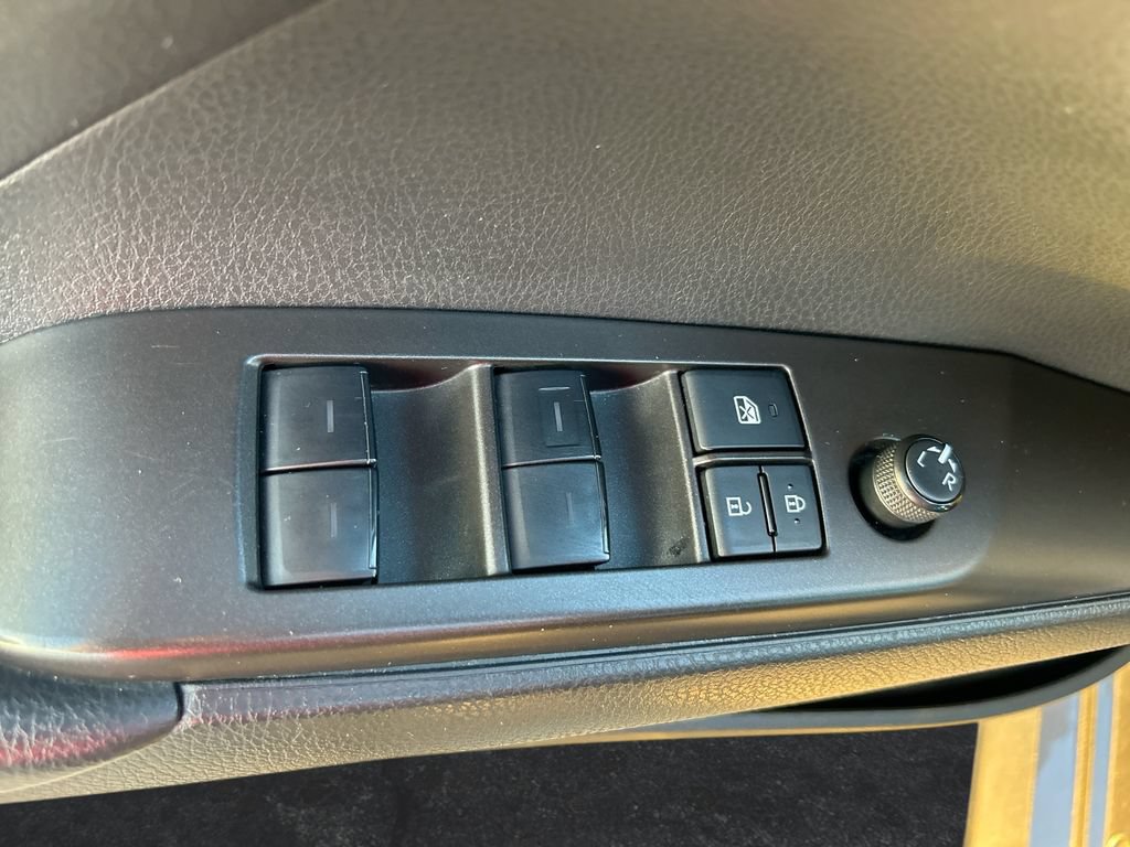 Used 2023 Toyota Camry LE FWD image 13