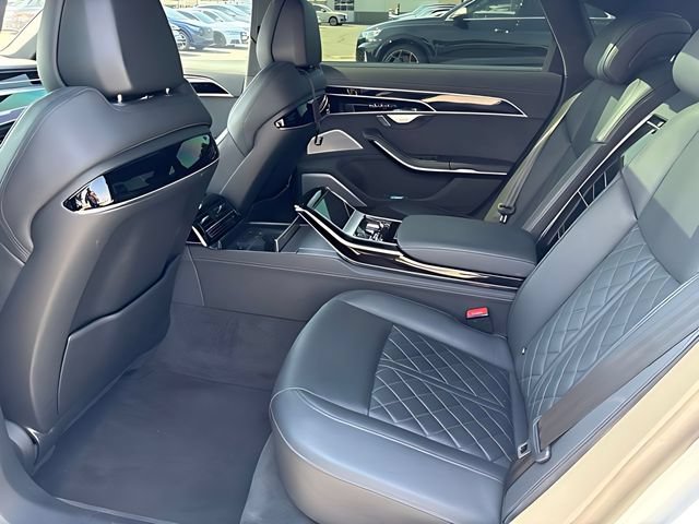 Used 2022 Audi S8 AWD/4WD image 10