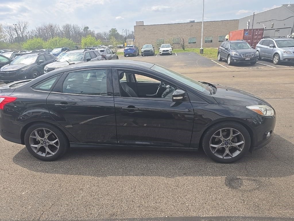 Used 2014 Ford Focus SE w/ Equipment Group 201A image 2