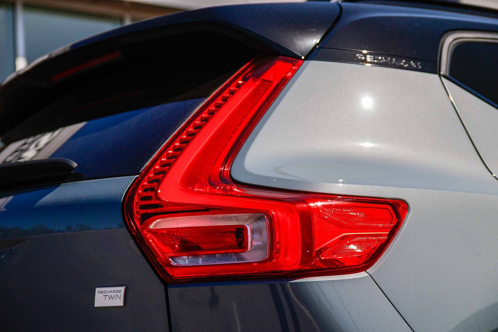 Used 2023 Volvo XC40 Recharge Ultimate AWD/4WD image 9