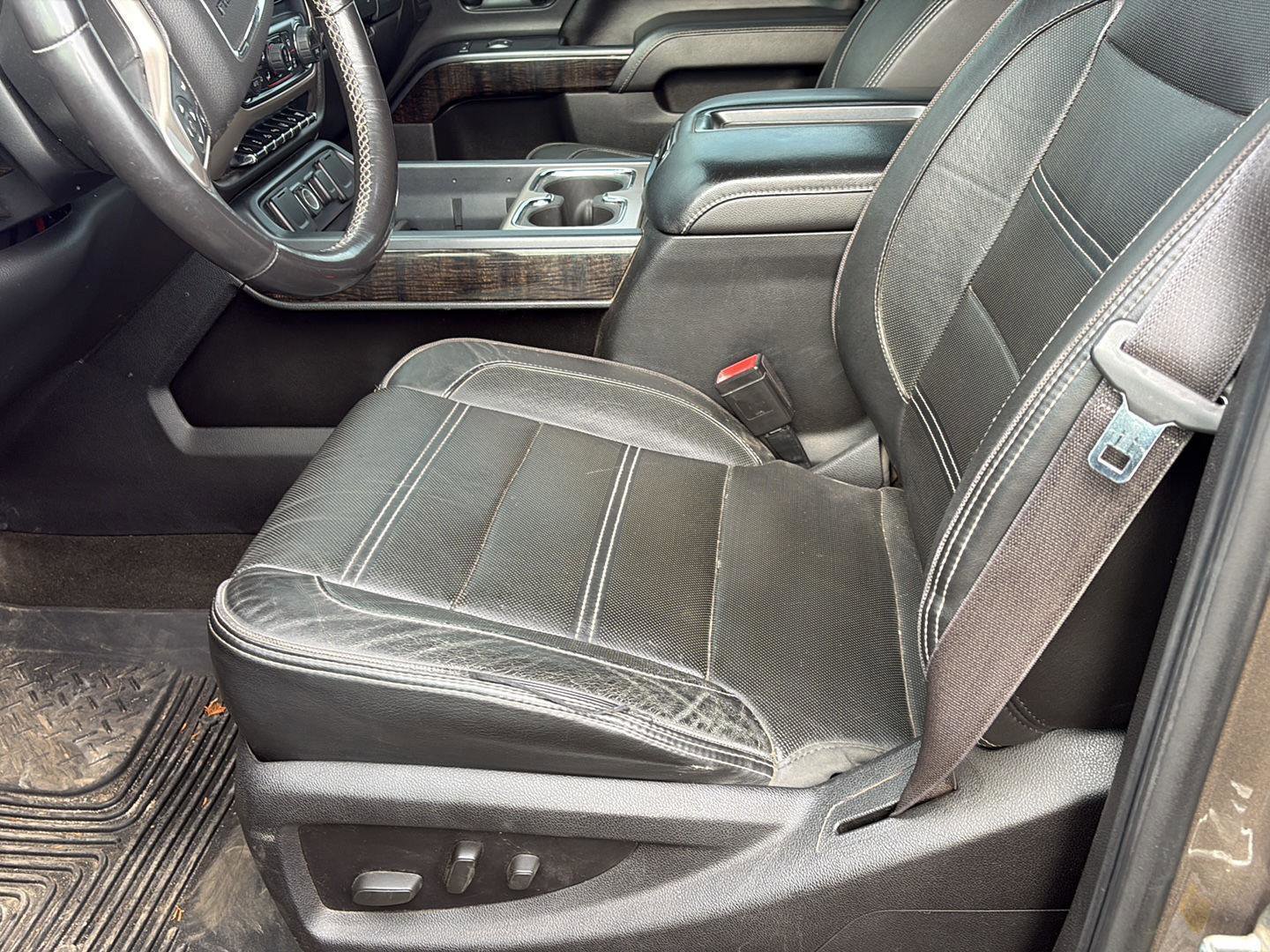 Used 2015 GMC Sierra 3500 Denali w/ Duramax Plus Package image 12