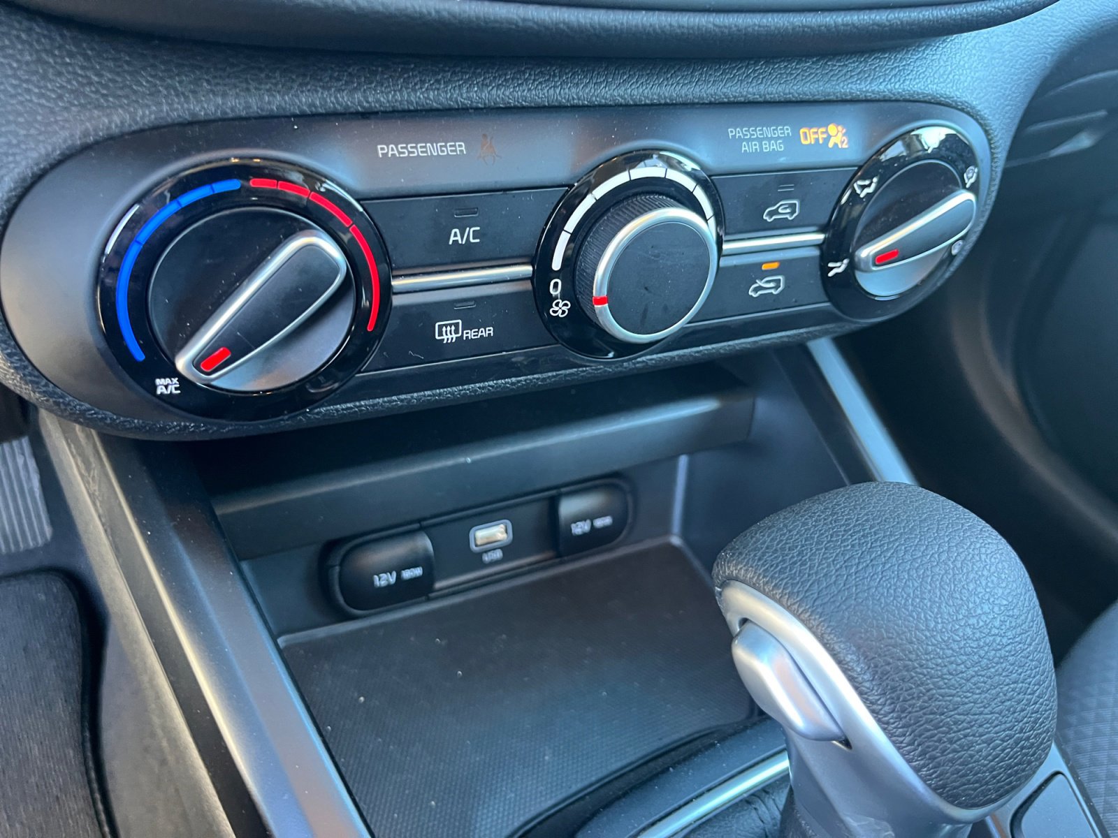 Used 2025 Kia Soul LX image 29