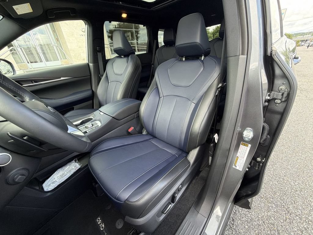 Certified 2026 INFINITI QX60 Sport w/ Dark Cargo Package AWD/4WD image 15