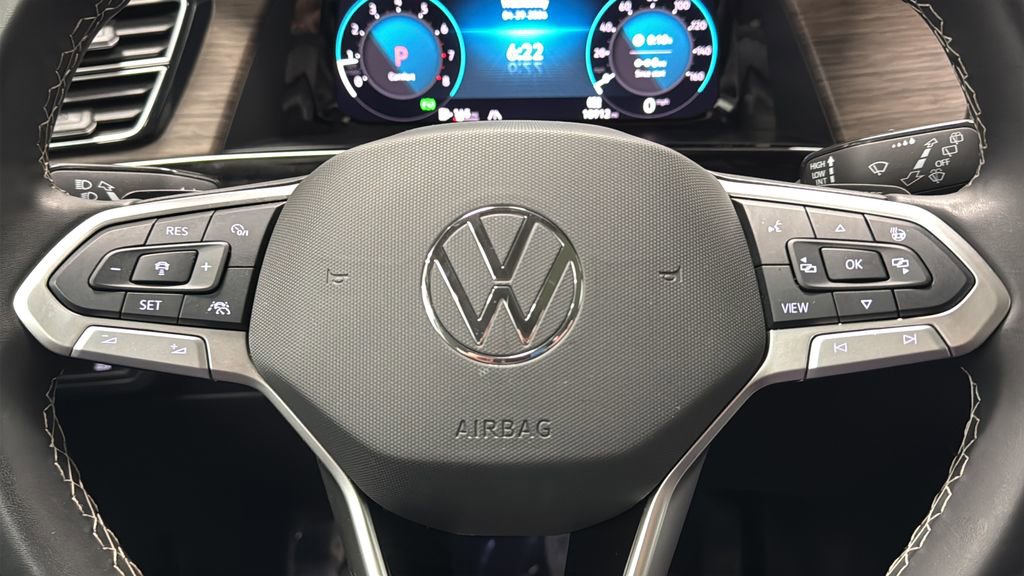 Used 2024 Volkswagen Atlas SEL AWD/4WD image 16