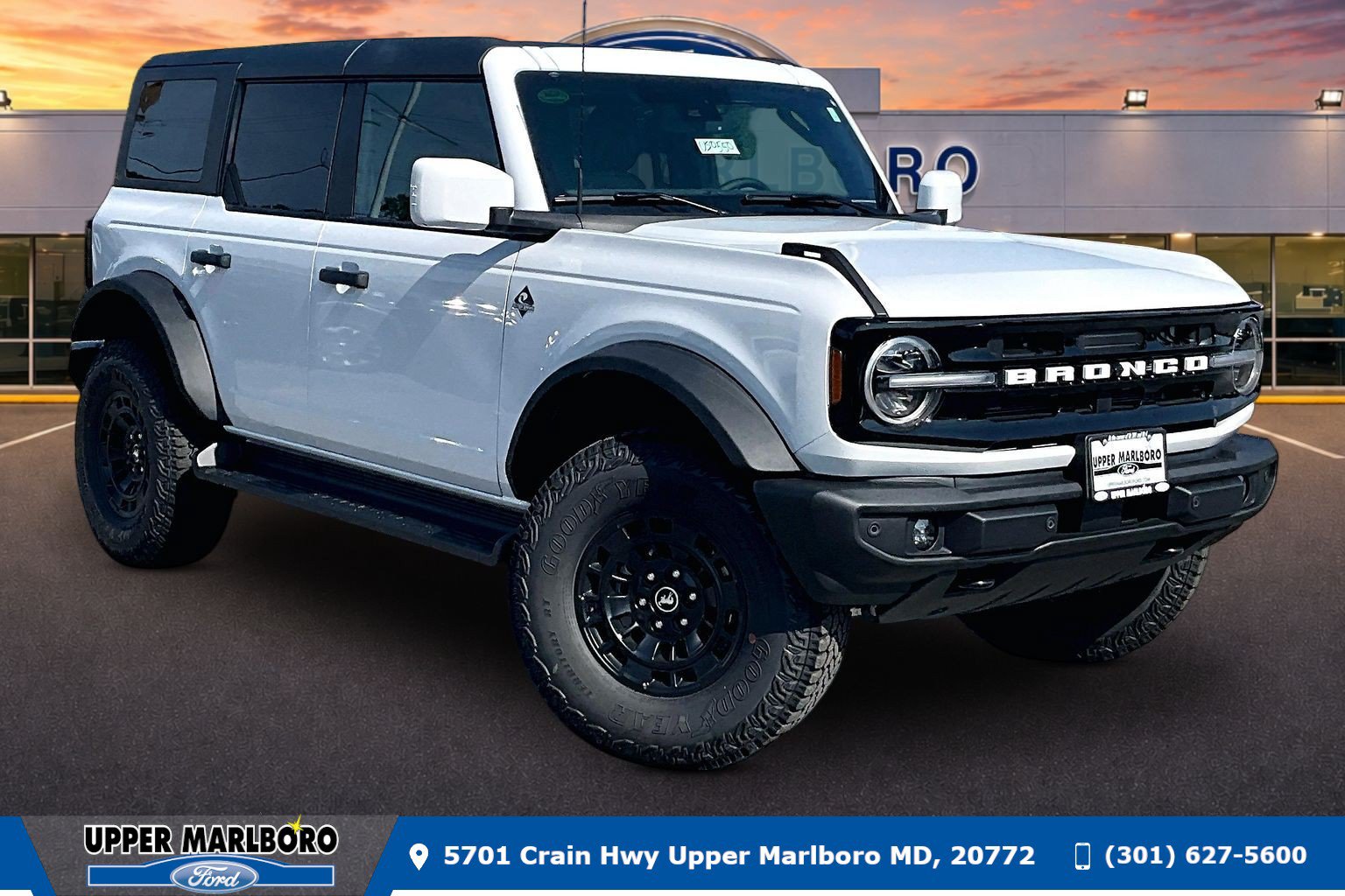 New 2026 Ford Bronco Outer Banks w/ Sasquatch Package