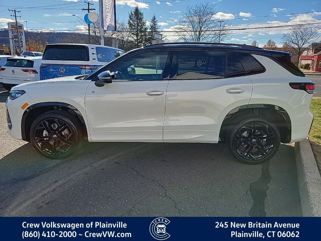 New 2026 Volkswagen Tiguan SE R-Line image 25