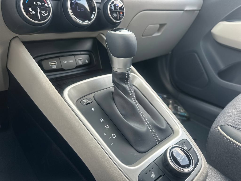 New 2026 Hyundai Venue SEL FWD image 18