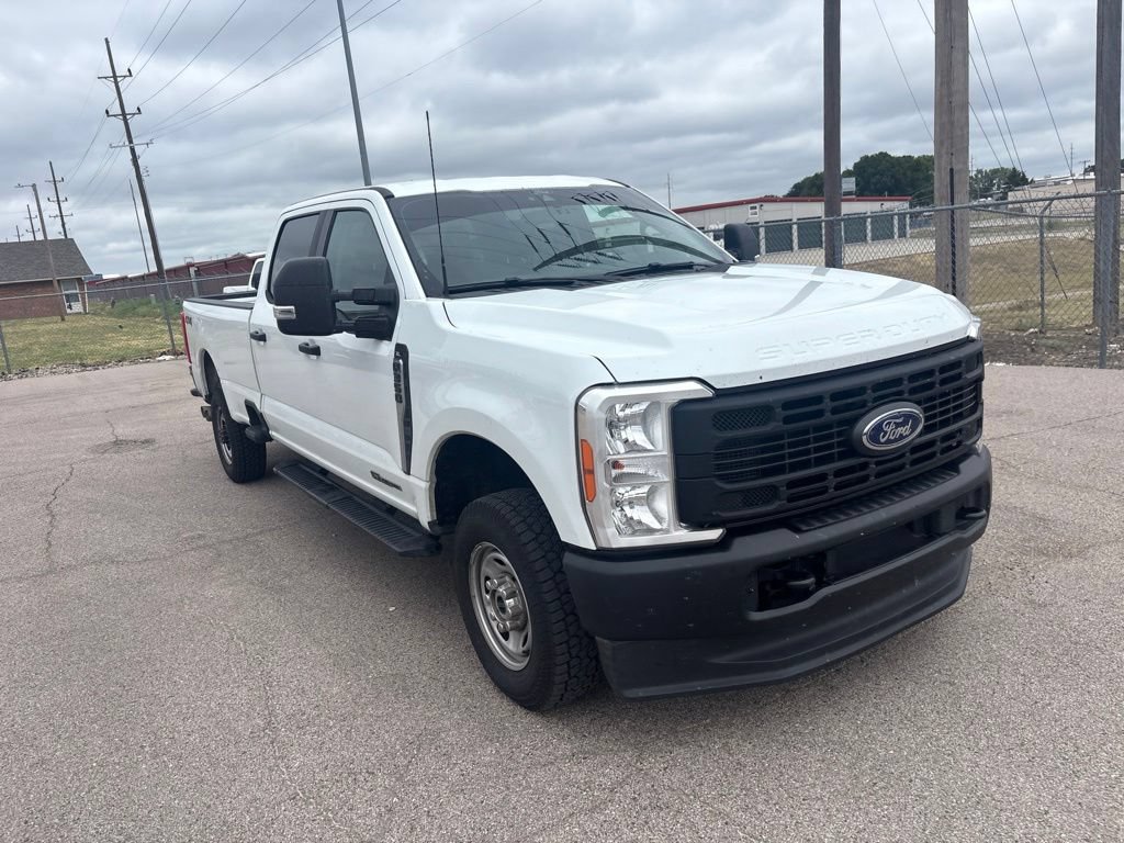 Used 2025 Ford F350 XL AWD/4WD image 2