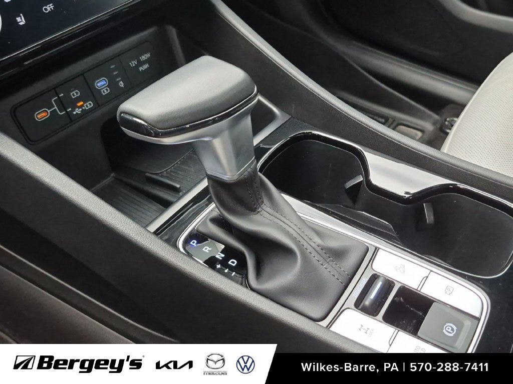 Used 2025 Hyundai Santa Cruz Limited AWD/4WD image 29