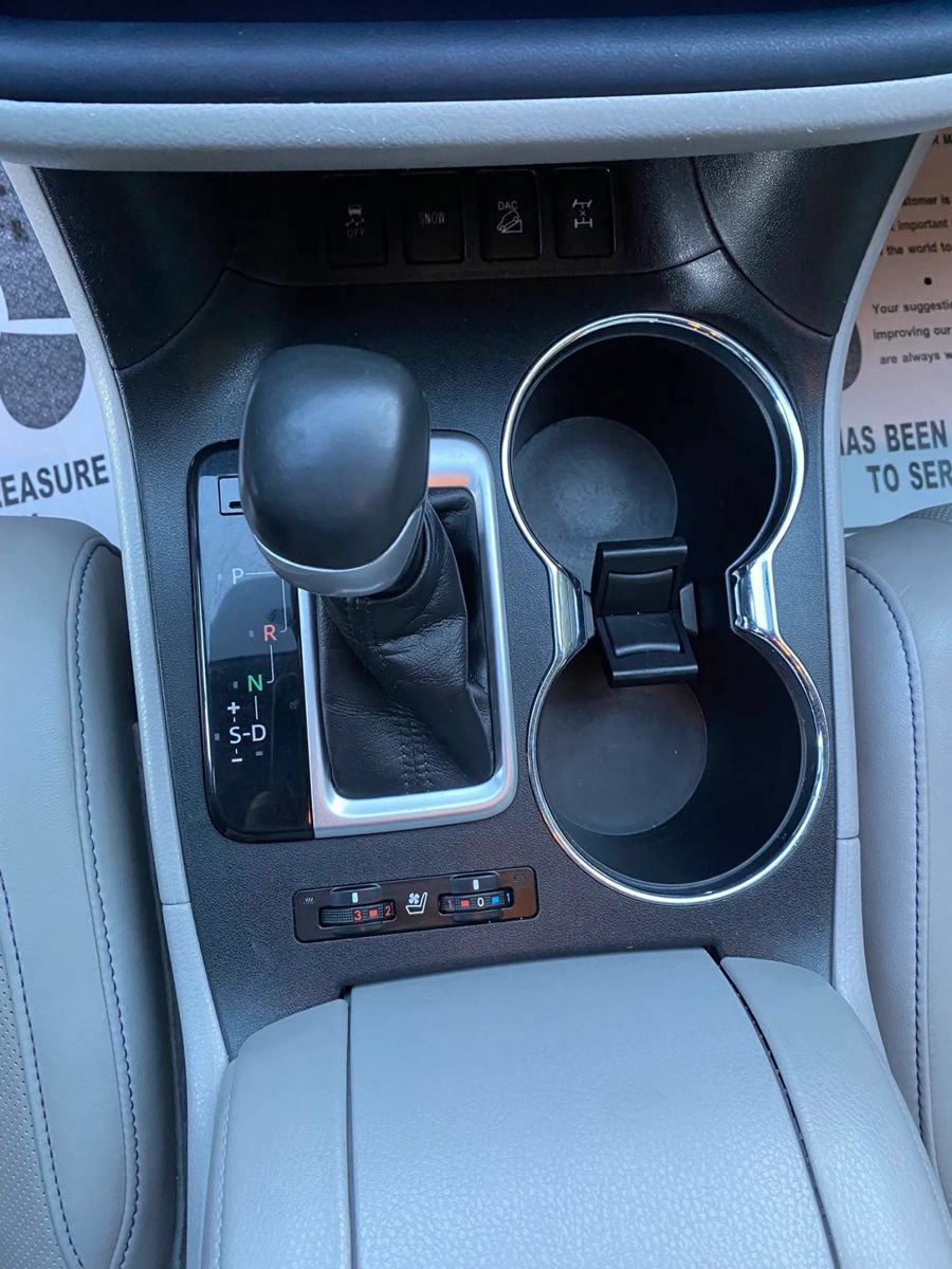 Used 2015 Toyota Highlander Limited AWD/4WD image 18