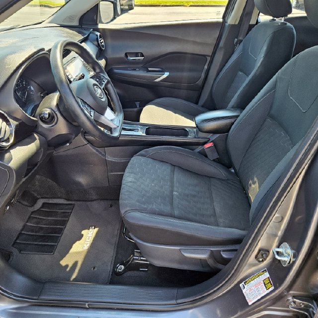 Used 2023 Nissan Kicks SV FWD image 10