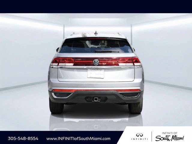 Used 2025 Volkswagen Atlas Cross Sport SE image 5